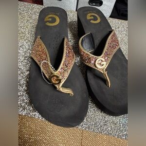 Guess Women's Glitter Sandals - Black and Gold. Never Worn, BRAND NEW!